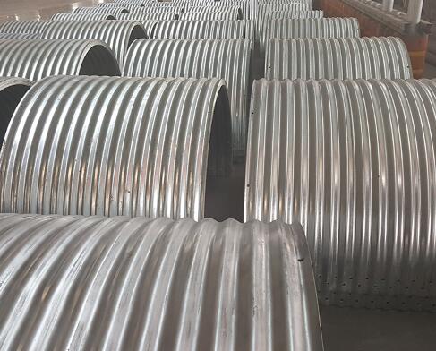 Nestable corrugated steel pipes