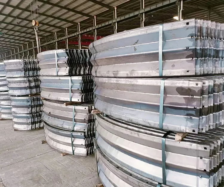 Steel tunnel liner
