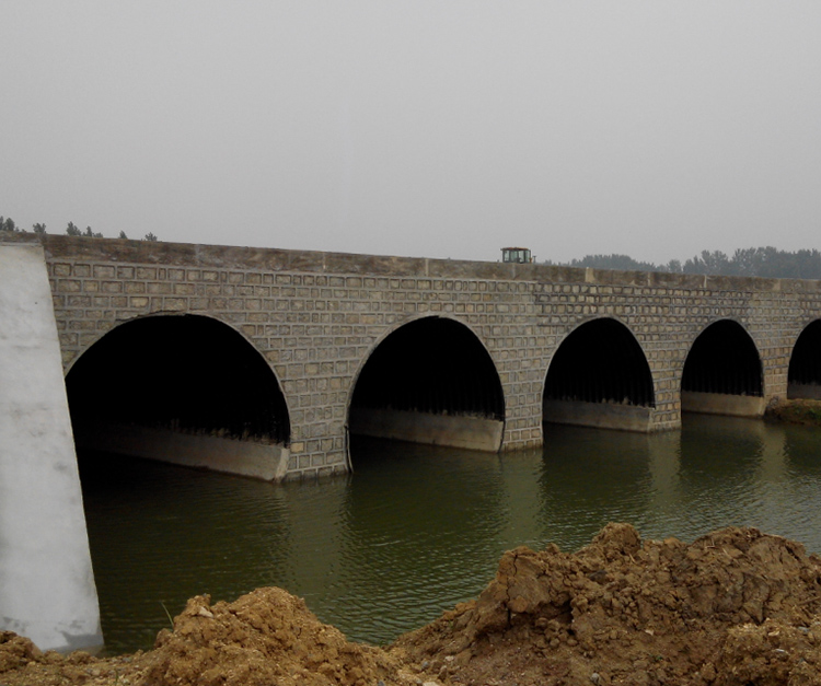 Corrugated culvert pipe