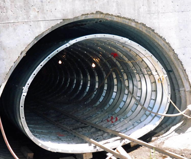 Corrugated steel tunnel liner