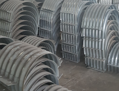 Connecting band for corrugated metal pipe