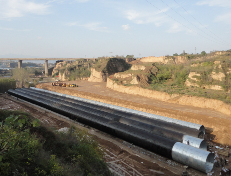 Corrugated steel drainage culvert