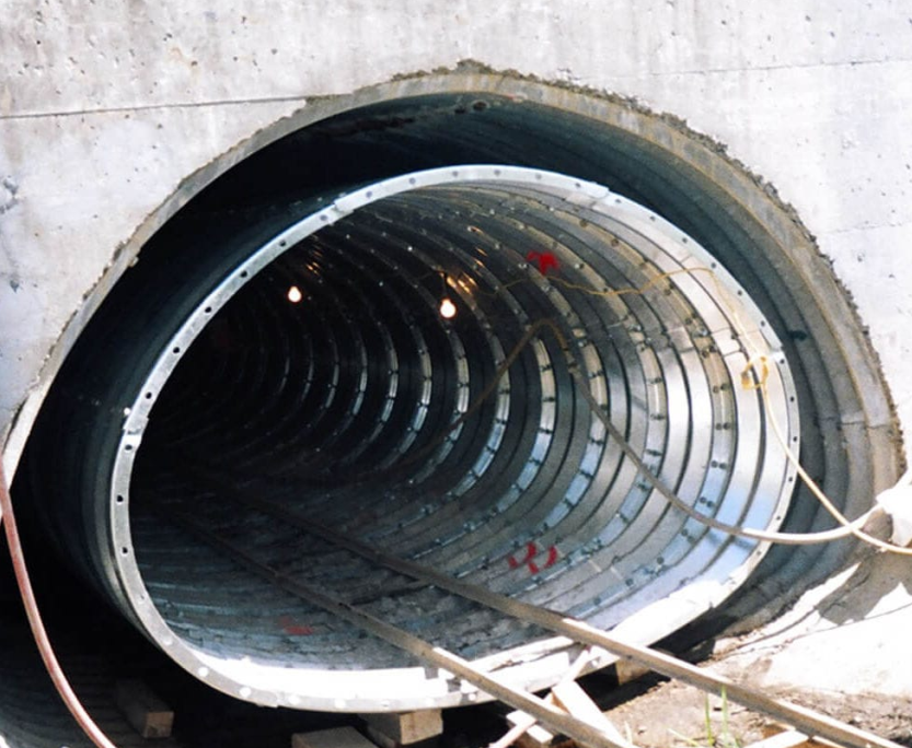 Corrugated steel tunnel liner